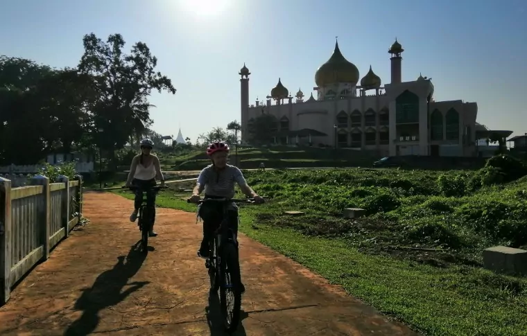 Heritage Cycling Tour in Kuching 1 Day